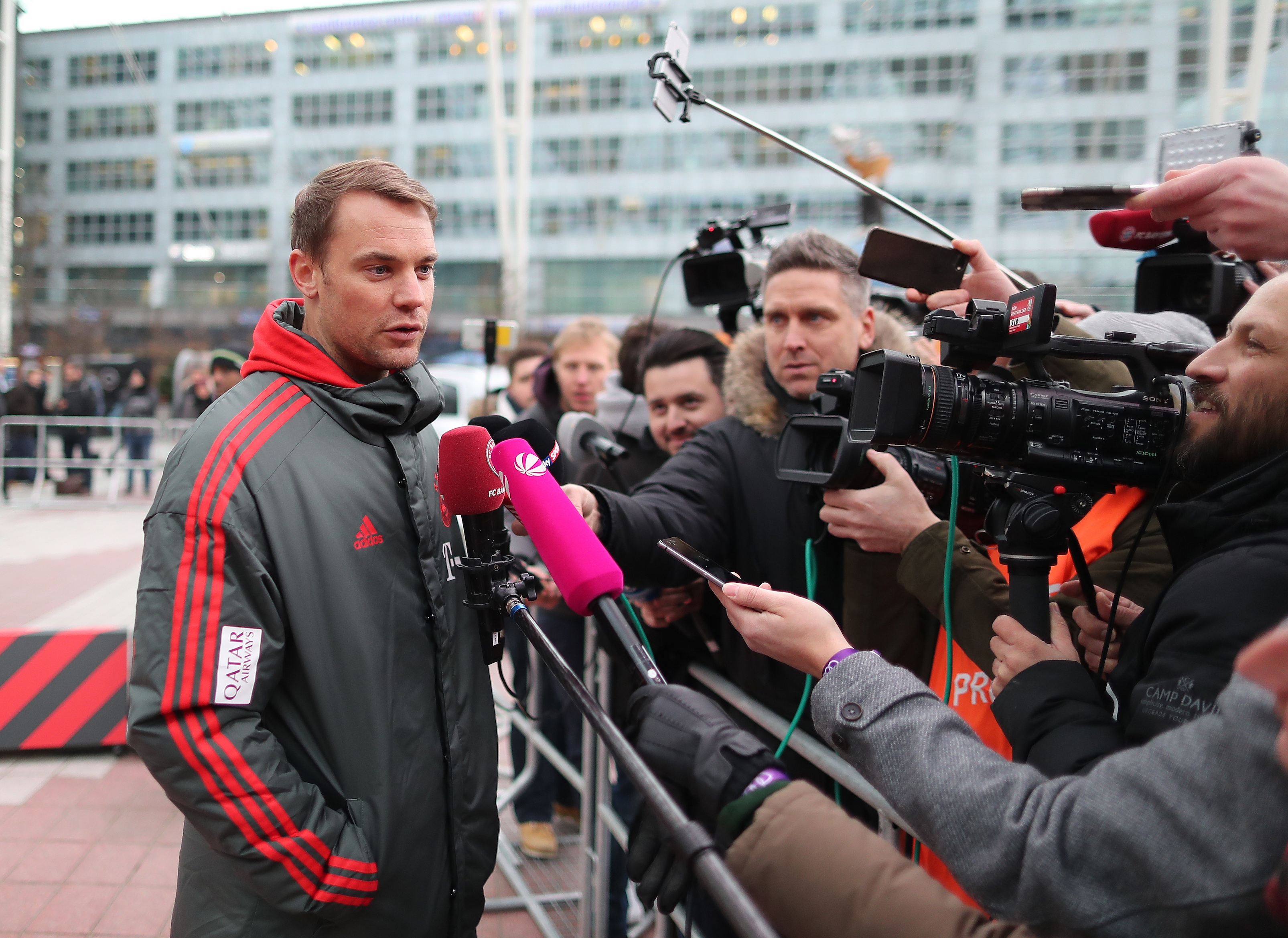 Капитанът на Байерн Мюнхен Мануел Нойер изглежда уверен че ще