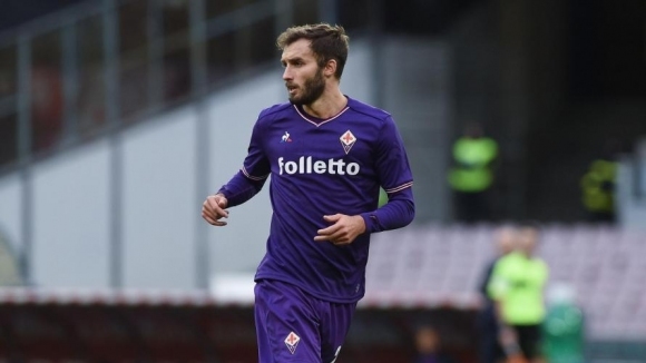 Защитникът на Фиорентина Херман Пецейя ще бъде извън терените около