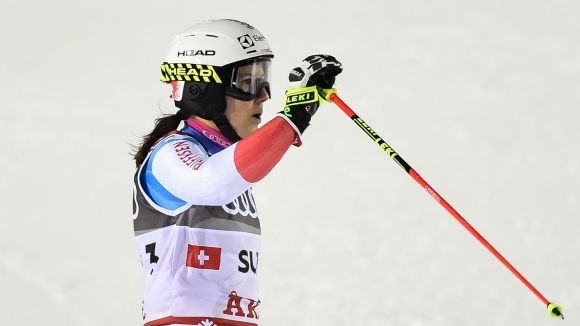 Олимпийският шампион Швейцария спечели смесеното отборно състезание на Световното първенство