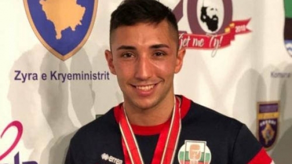 Европейският шампион по бокс за юноши Иван Атанасов излиза за