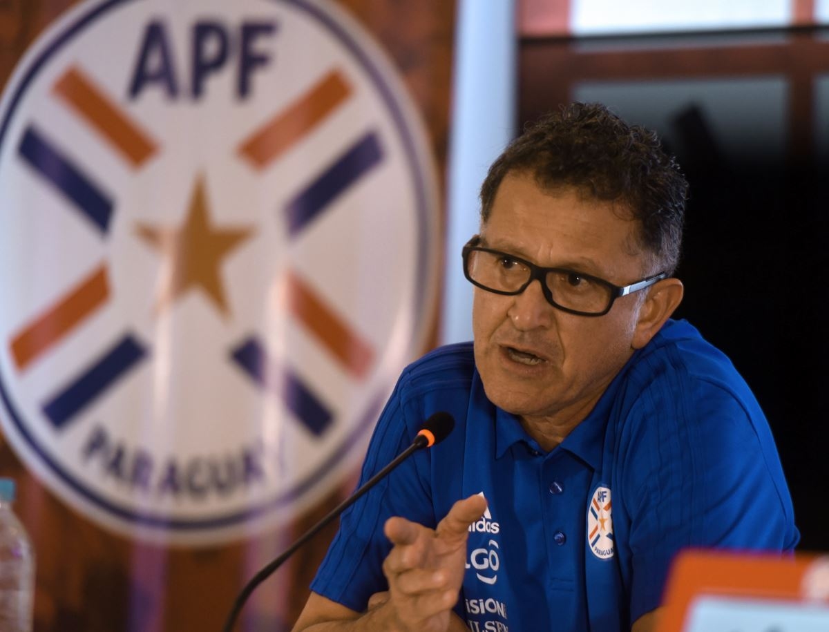 Хуан Карлос Осорио напусна поста старши треньор на националния отбор