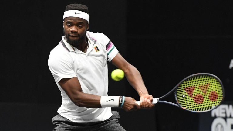 Представителят на домакините Франсис Тиафоу отпадна във втория кръг на