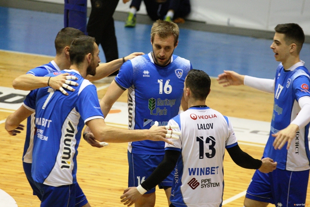 Тимът на Левски София записа 12 а победа в Суперлигата след като надигра