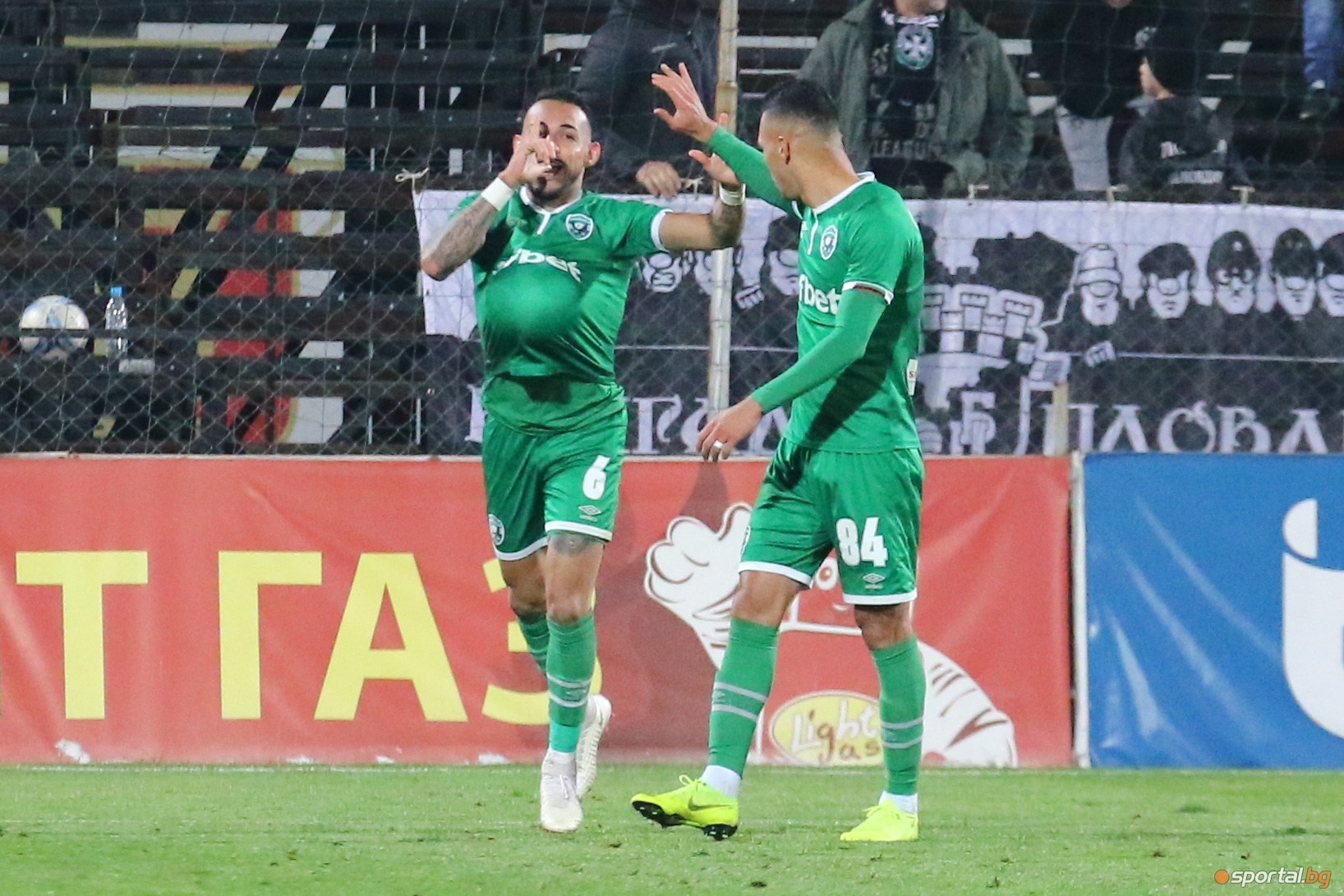 Днес в 15 00 часа Лудогорец приема Ботев Пловдив в среща