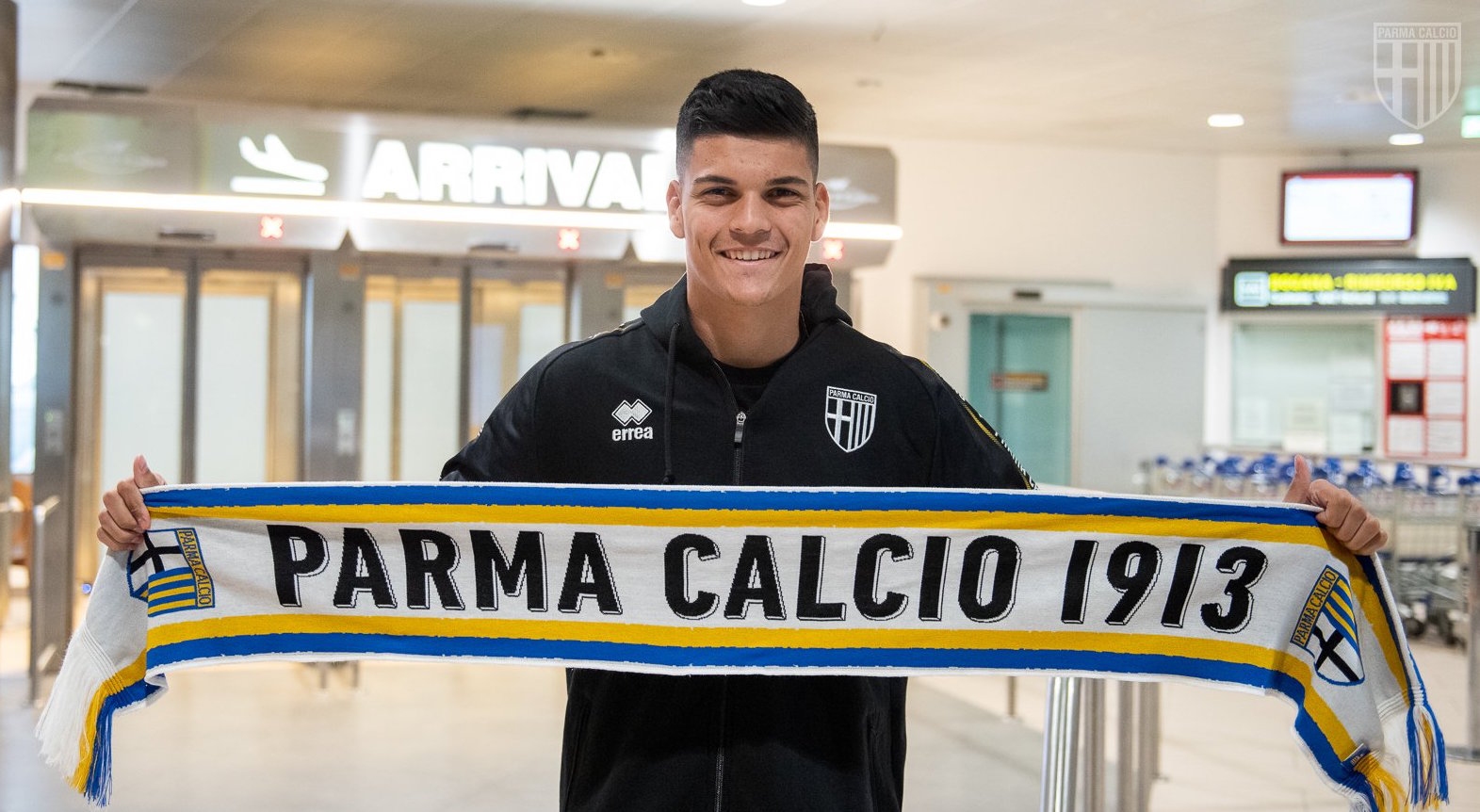 Италианският клуб Парма привлече 18-годишния бразилски вратар Габриел Бразао. Тийнейджърът