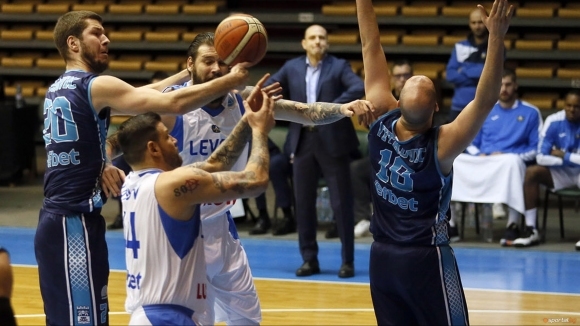 Отборът на Академик Бултекс 99 отново ще играе домакинските си