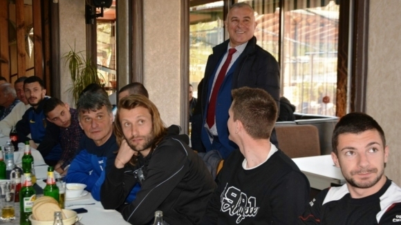 Отборът на Септември Симитли направи курбан за здраве преди началото