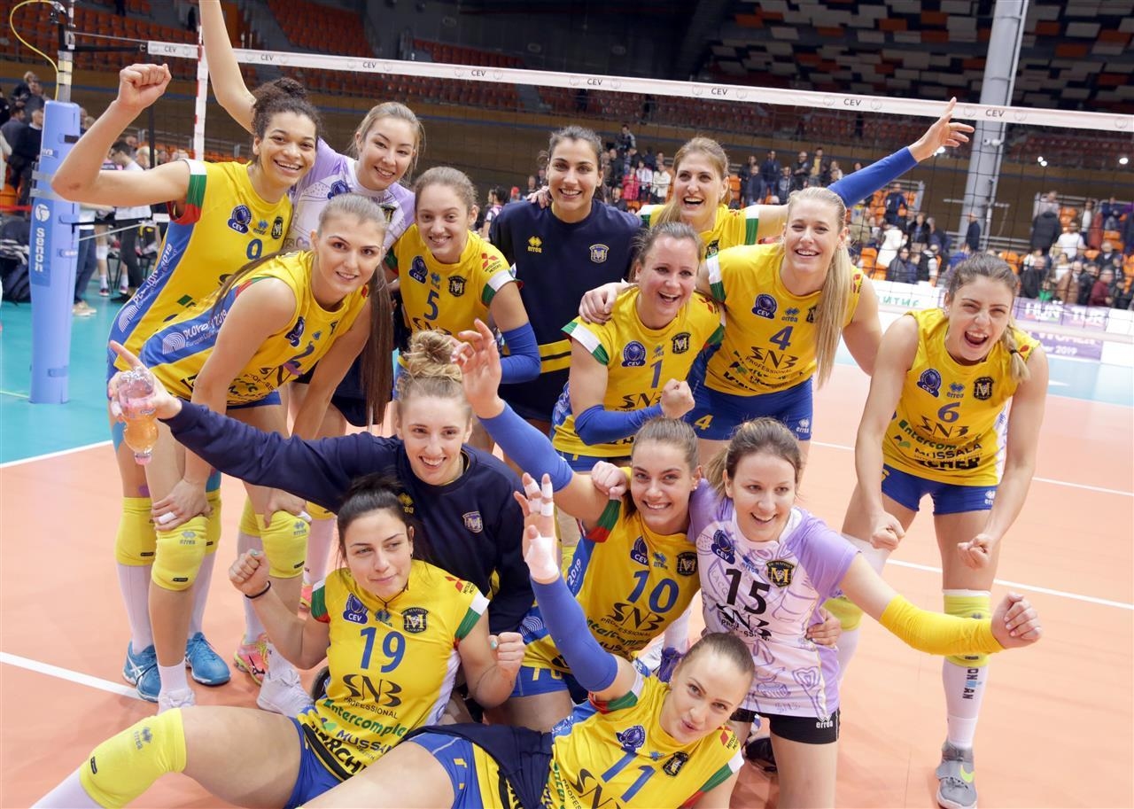 Волейболният отбор на Марица Пловдив записа историческа първа победа в