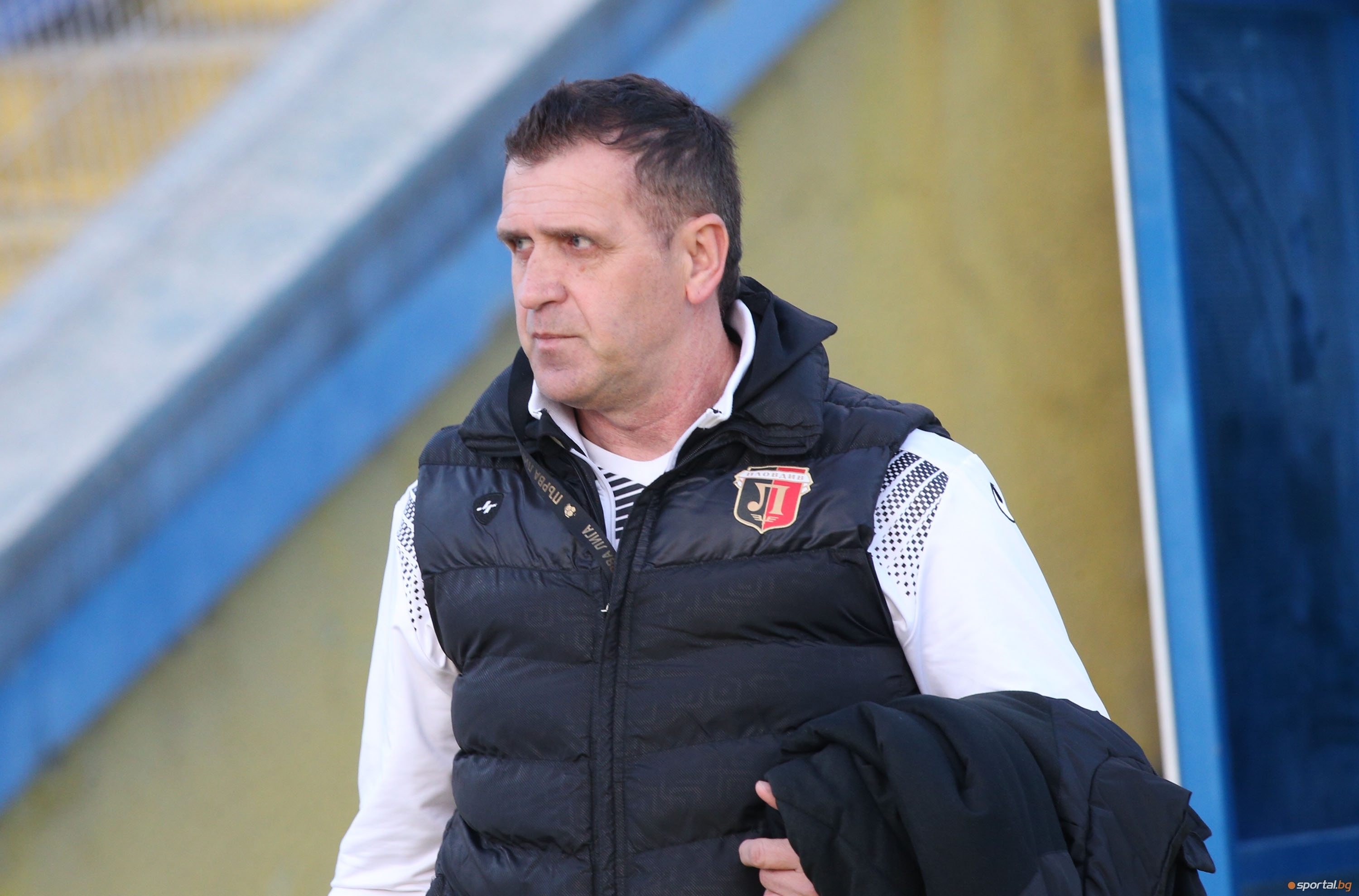 Бруно Акрапович не бе уволнен като старши треньор на Локомотив