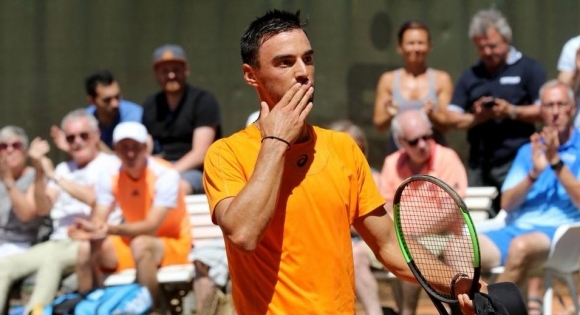 Димитър Кузманов отпадна на осминафиналите на тенис турнира от сериите