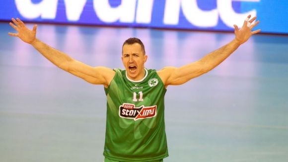 Националът Боян Йорданов и неговият Панатинайкос Атина отпаднаха от турнира