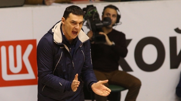 Старши треньорът на Левски София Владимир Николов коментира слуховете че