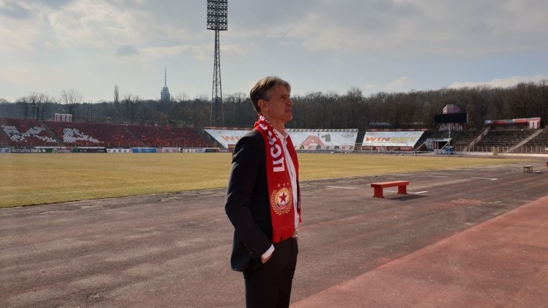 Новият спортен директор на ЦСКА София Кристиано Джарета използва социалните мрежи за