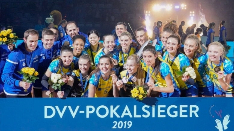 Българската волейболистка Ралина Дошкова и нейният ССК Палмберг Шверин триумфираха