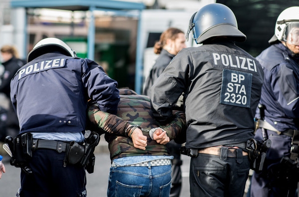 Германската полиция потвърди ареста на 30 годишен член на ултрас групата