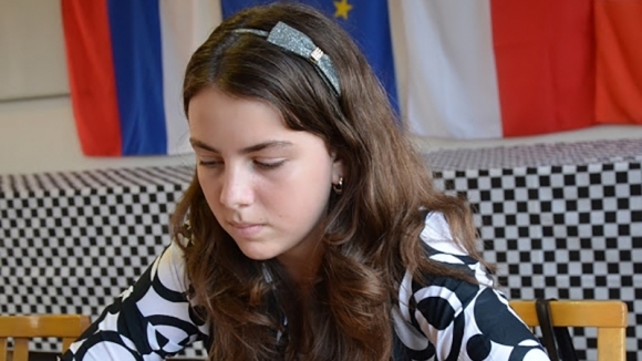 Българската шахматистка Нургюл Салимова оглави световната ранглиста до 16 г