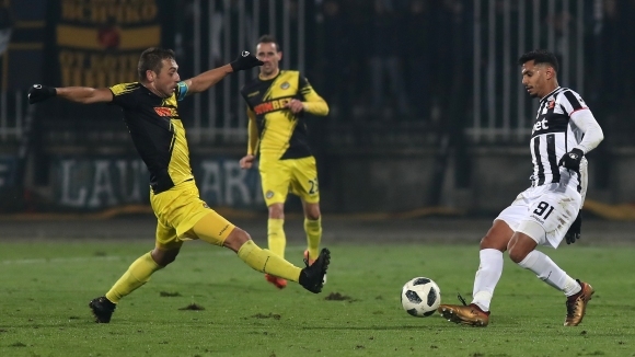 Тежък удар понесе Ботев Пловдив преди мача с Дунав съобщава