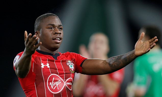 Нападателят на Саутхaмптън Майкъл Обафеми ще пропусне остатъка от сезона