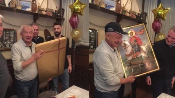 Собственикът на Локомотив Пловдив Христо Крушарски отпразнува днес своя 62 ри