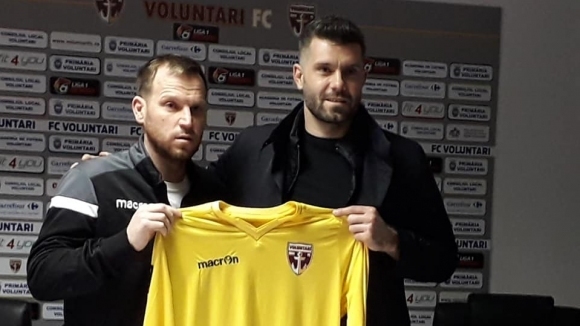 Бившият вратар на Левски Божидар Митрев ще играе в Румъния