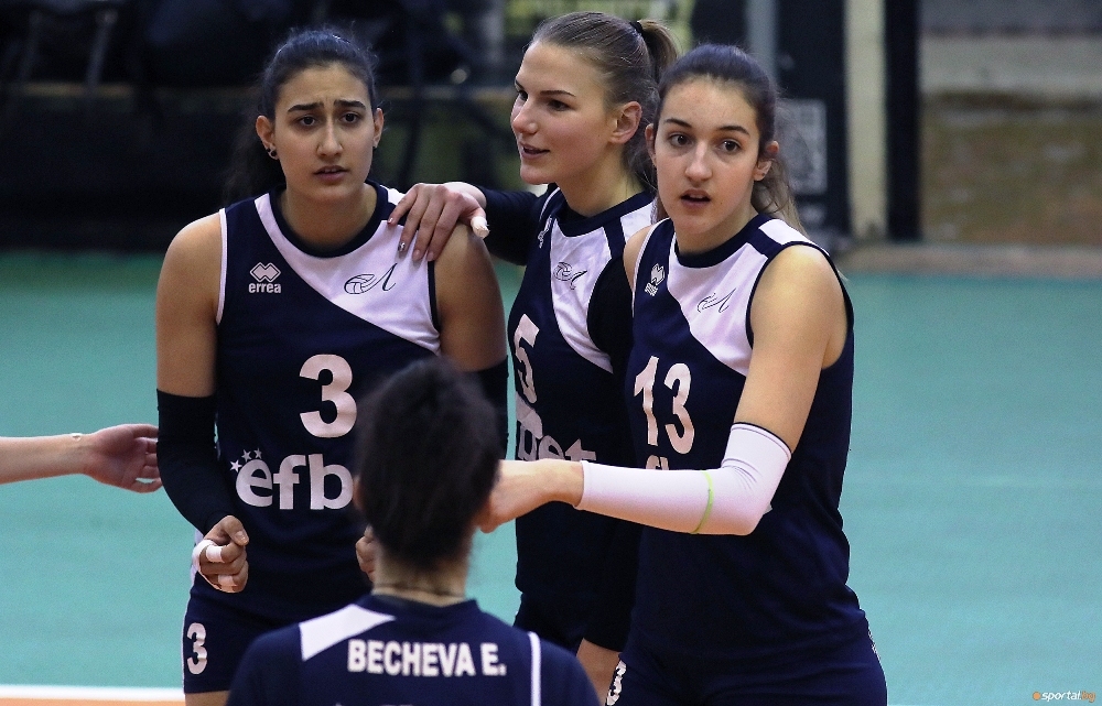 Волейболистките на Левски се класираха без проблеми на полуфинали в