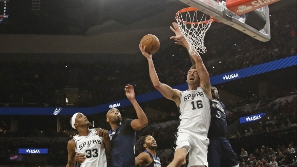 Испанският ветеран Пау Гасол ще подсили състава на Милуоки след