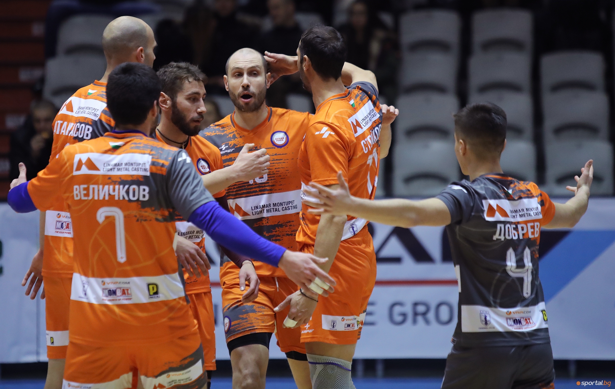 Нефтохимик вече е фаворит за втората позиция Левски се очерта