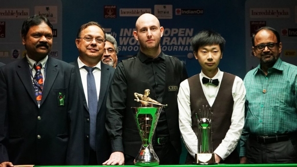 17 години след като стана професионалист Матю Селт спечели първата