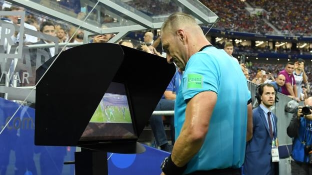 ФИФА препоръча въвеждането на системата за видеоповторение ВАР на световното