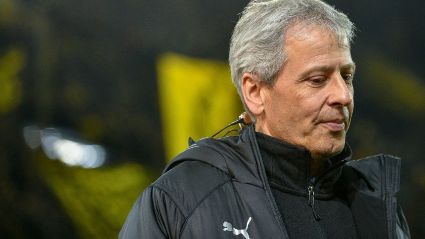 Старши треньорът на Борусия Дортмунд Люсиен Фавр призна че отпадането