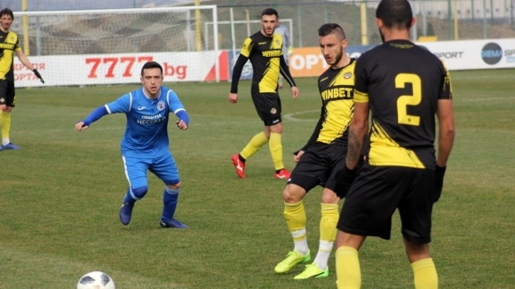 Ботев Пловдив започва специално лечение на нападателя Антон Карачанаков съобщава