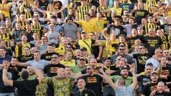 Феновете на Ботев Пловдив ще отпразнуват 107 ата годишнина на клуба Ето