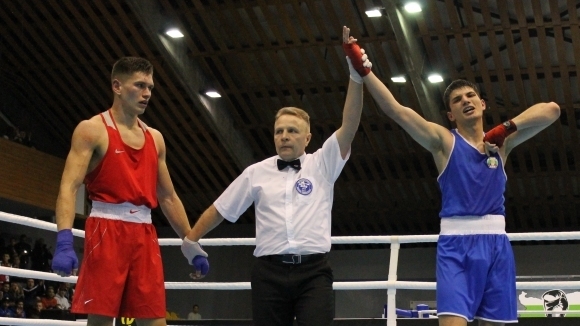 Дебютантът на европейско първенство при мъжете Рами Киуан започна с