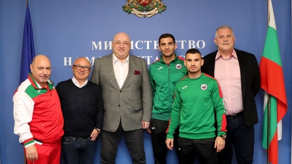 Министърът на младежта и спорта Красен Кралев се срещна с