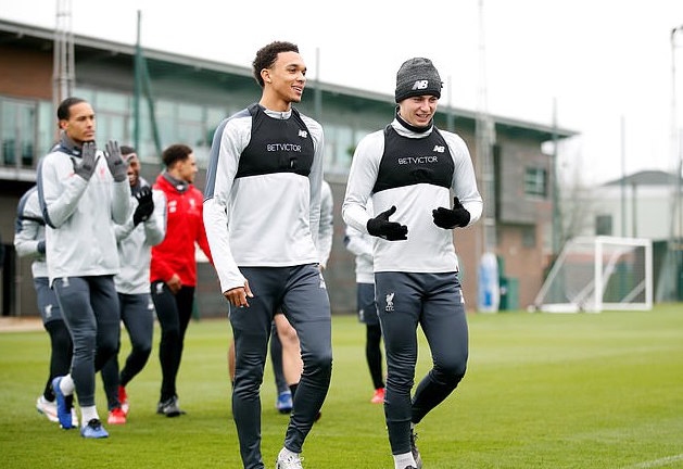 Трент Александър Арнолд и Джеймс Милнър взеха участие в днешната тренировка