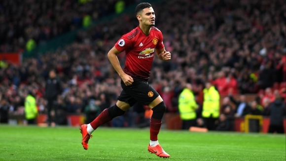 Манчестър Юнайтед активира опцията за продължаване на контракта с полузащититника