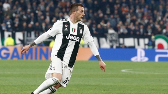 Крилото на Ювентус Федерико Бернардески бе един от големите герои