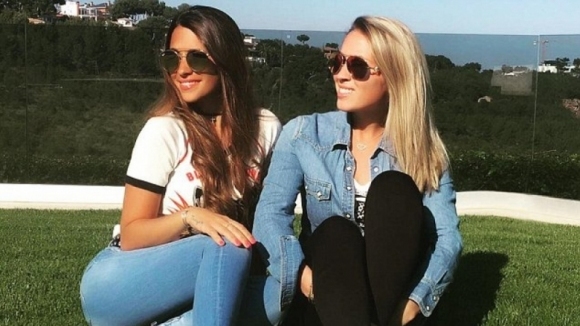 Половинките на звездите на Барселона Лионел Меси Антонела Рокусо