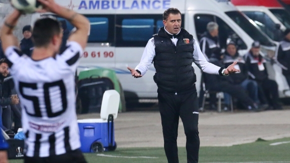 Наставникът на Локомотив Пловдив Бруно Акрапович заяви че очаква