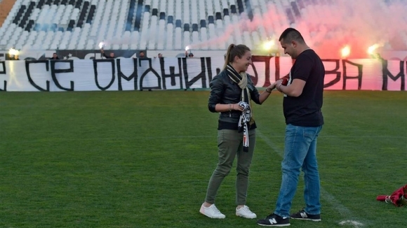 Много романтичен момент се случи на стадиона на Локомотив Пловдив