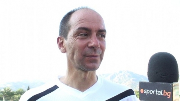 Бившият голмайстор на ЦСКА Ивайло Андонов който козируваше пред агитката