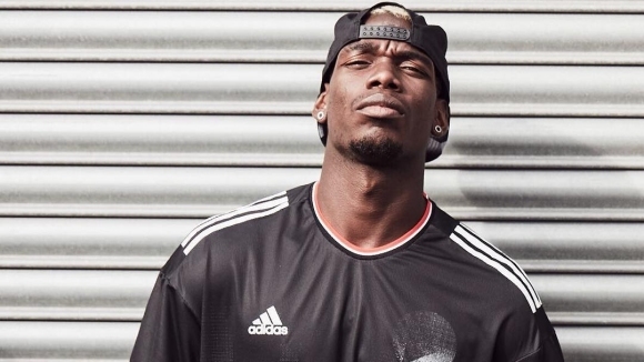 Екстравагантен Така с една дума бихме могли да опишем стила