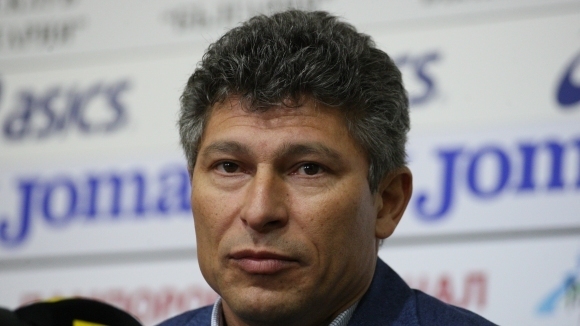 Наставникът на Етър Красимир Балъков коментира появили се днес информации