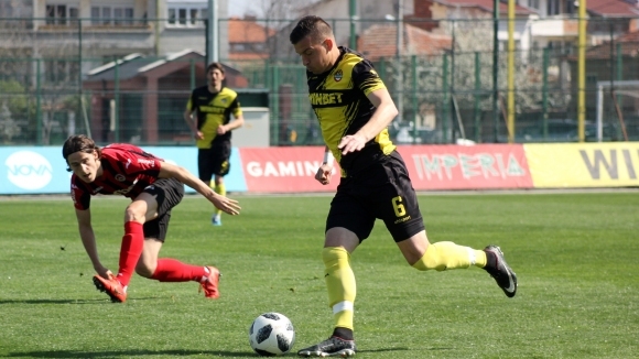 Контролата на Ботев Пловдив с Асеновец която беше планирана за