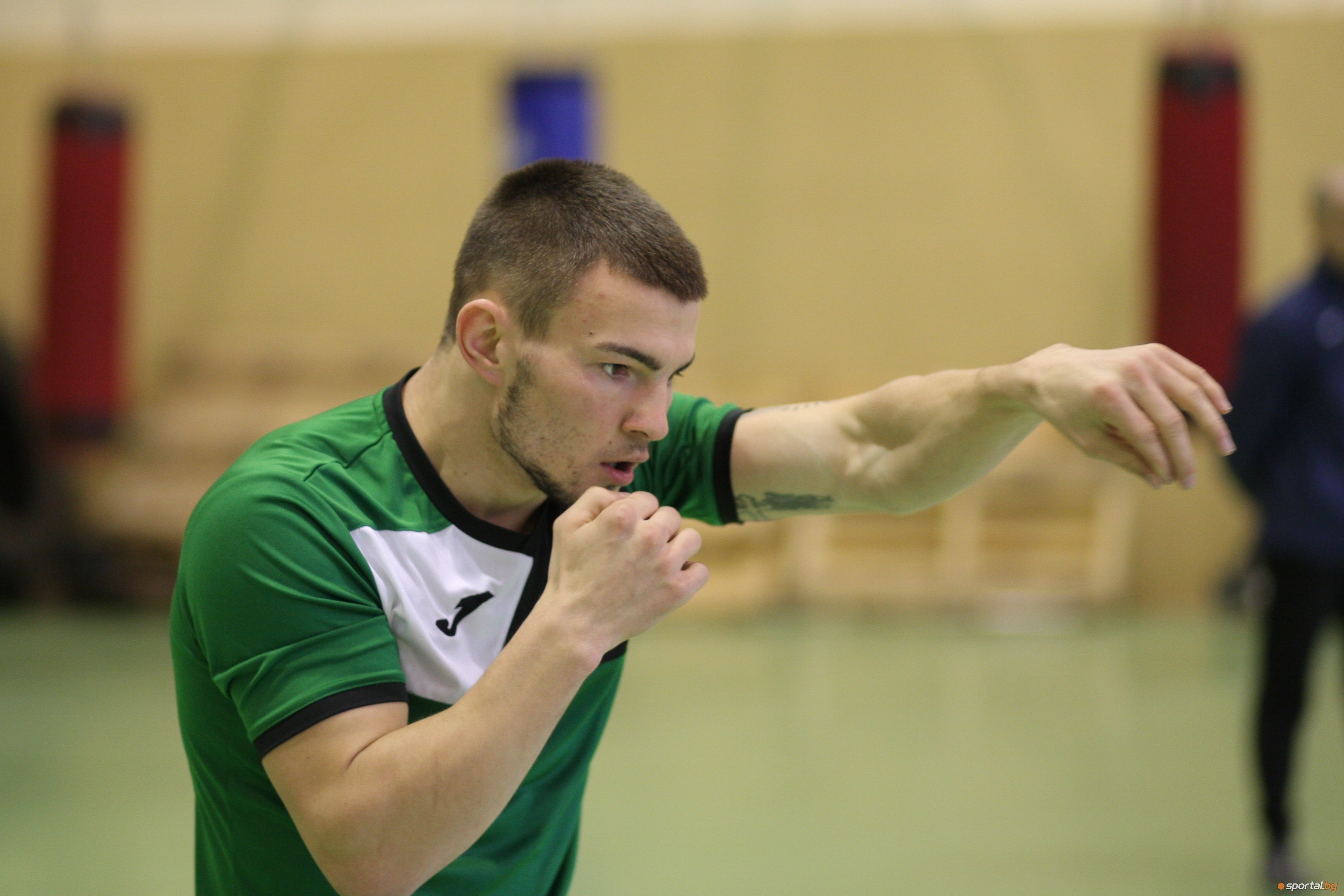 Кирил Русинов е сред надеждите на българския бокс за силни
