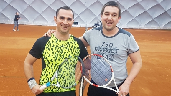 Най-голямата верига за любители в България Интерактив тенис прави специален