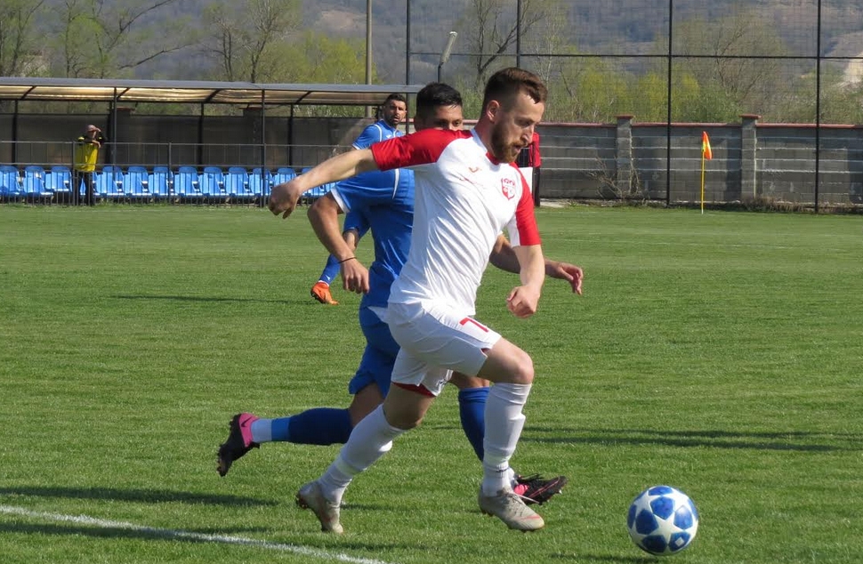 Кариана победи с 2 0 Несебър и го измести от 12 то