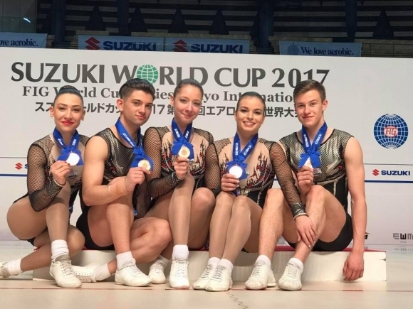 Българските състезатели спечелиха златен медал в категория групи на първата