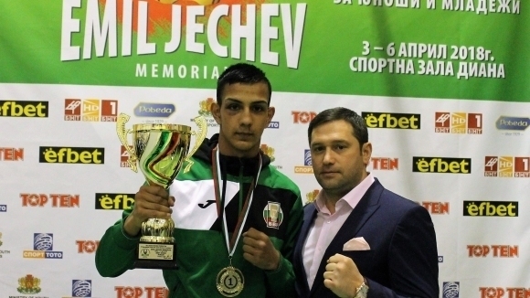 Седем български боксьори записаха победи във втория ден на турнира