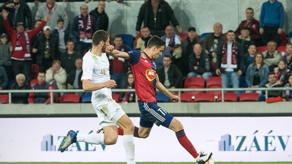 Българският полузащитник Георги Миланов вкара гол за успеха на МОЛ